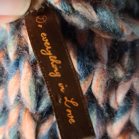 Anthropologie everything in love infinity scarf - Picture 3 of 4
